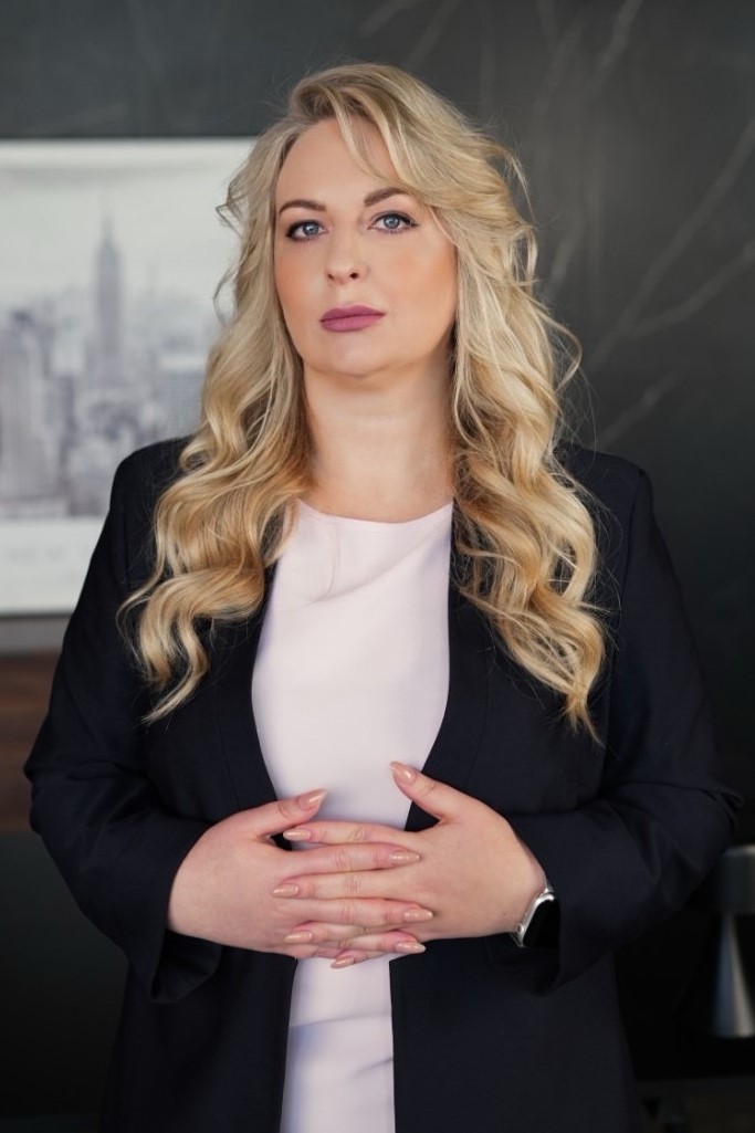 									Тихонова Альона